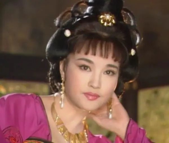 游泳不脱妆技巧口红_口红用卸妆油怎么卸_口红用卸妆水怎么卸